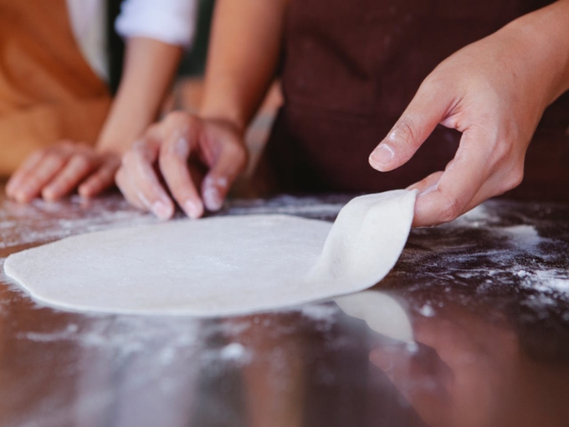 How Pizza Base Quality Impacts Customer Satisfaction
